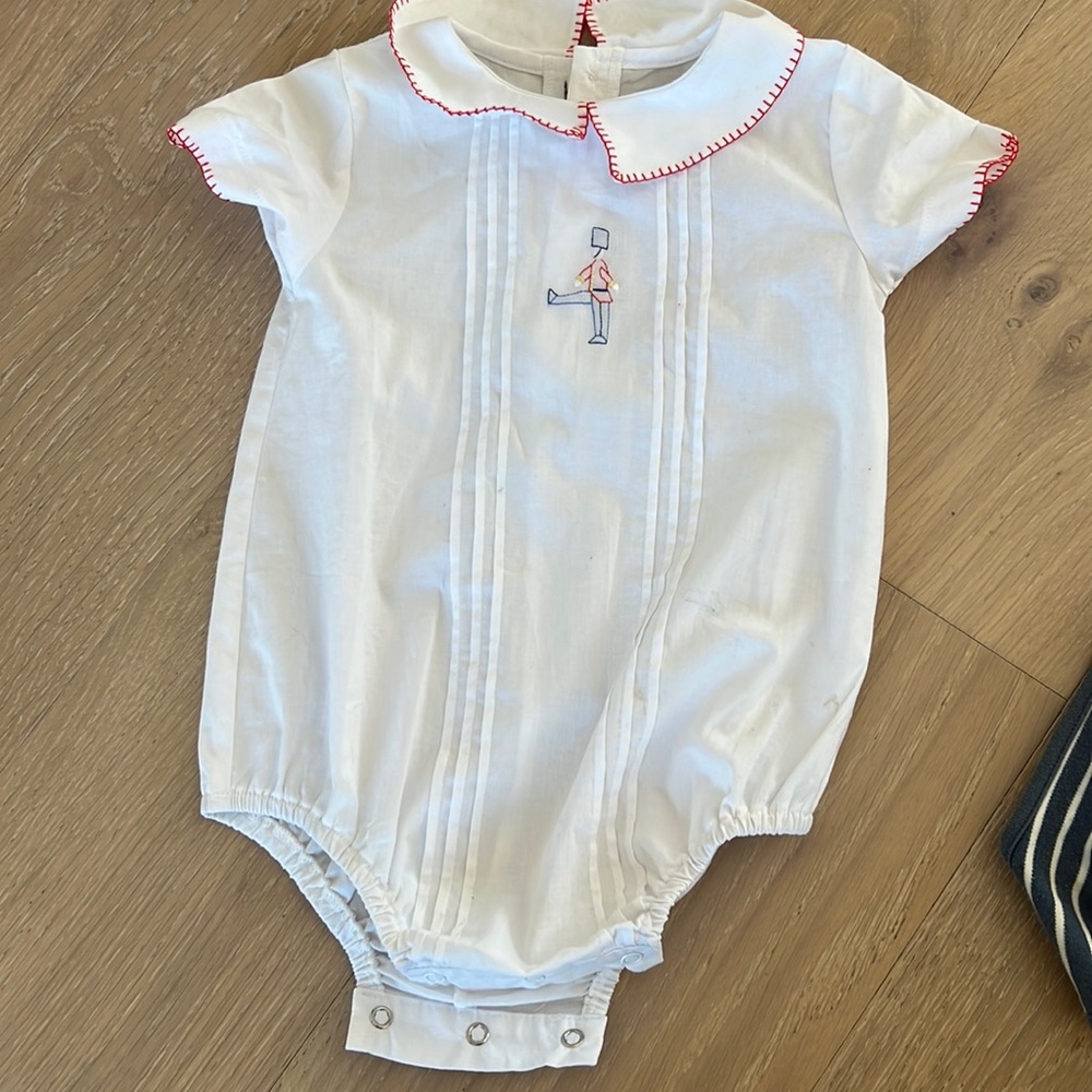 Little English 18 mos Christmas nutcracker bubble